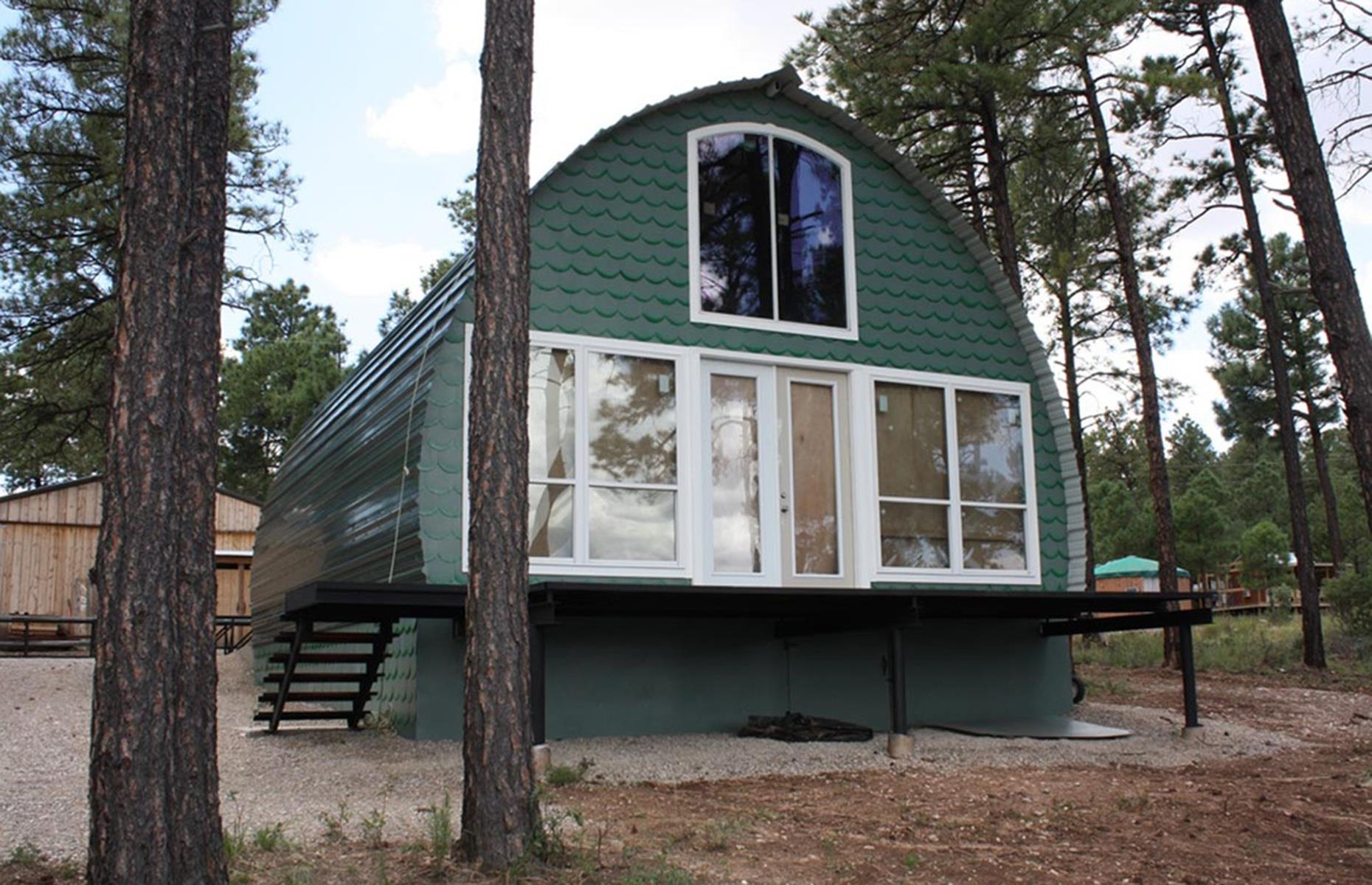 Sustainable timber cabin by Arched Cabins